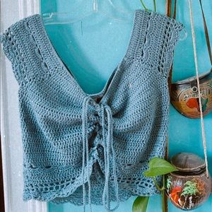 Blue knit crop top